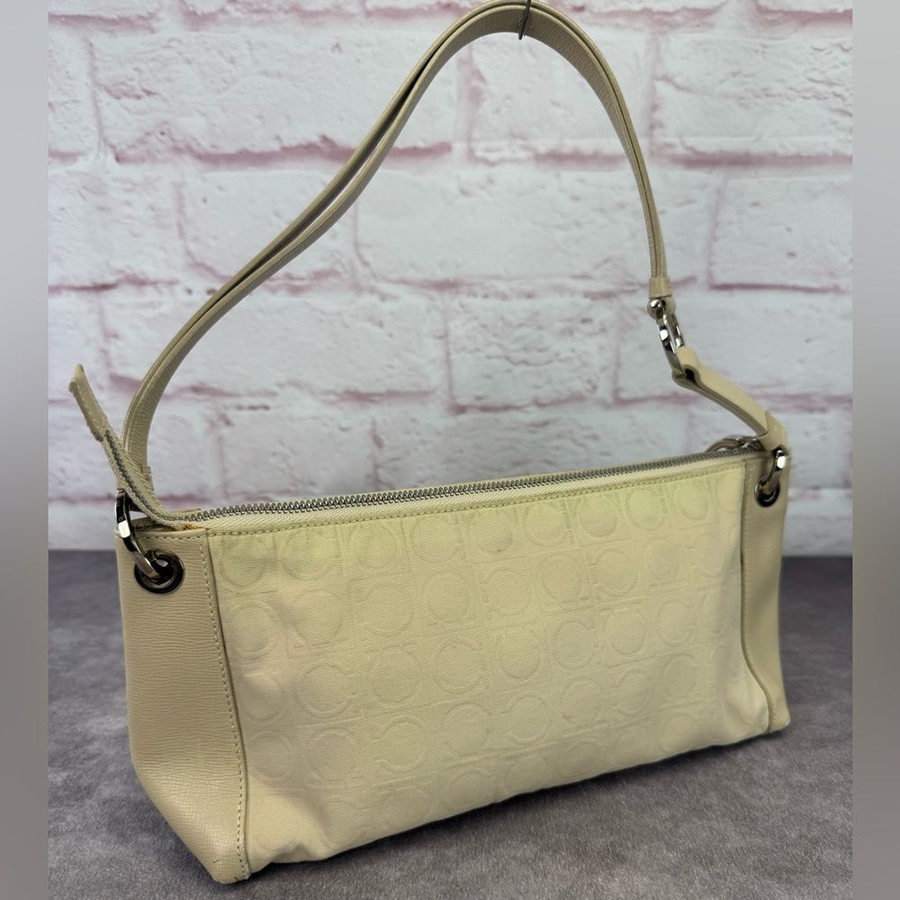 Salvatore Ferragamo Cream Shoulder Bag